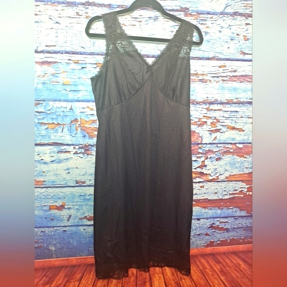 Vintage Mel-Lin full slip BLACK Sz 38